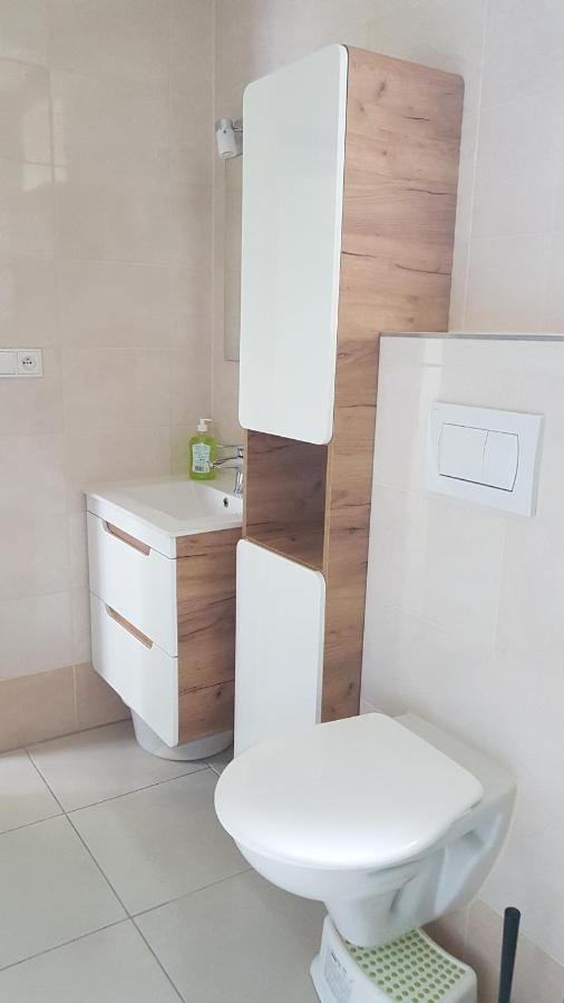 Apartment Arnika Korenov Luaran gambar
